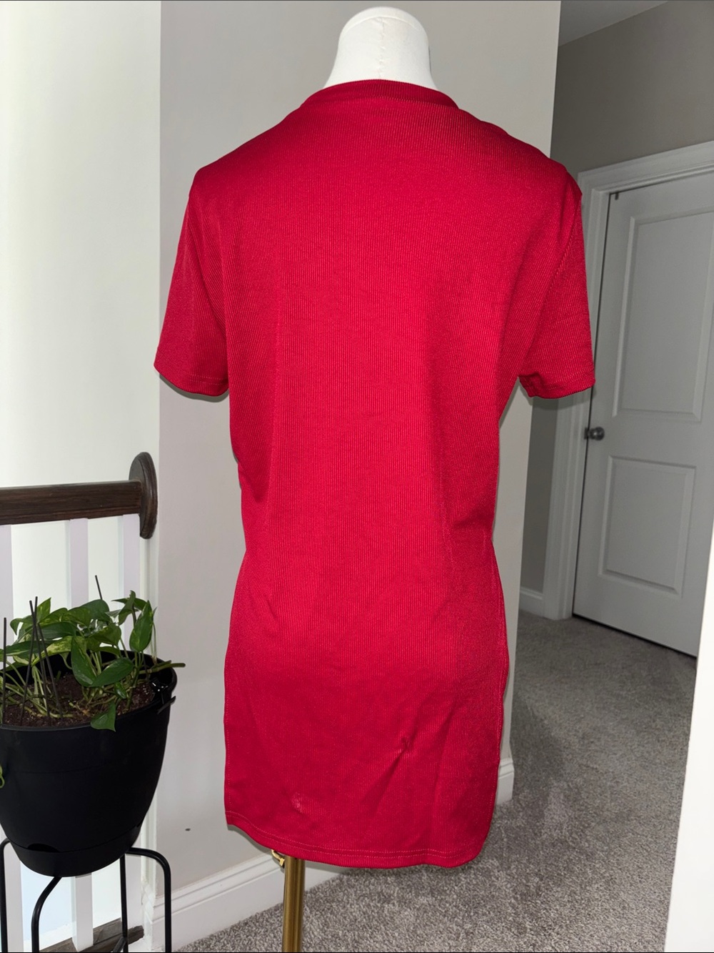 Red Short Sleeve Ribbed Shirt - Picture 3 of 4